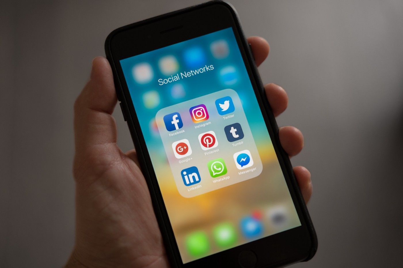 Come usare le Linkedin stories